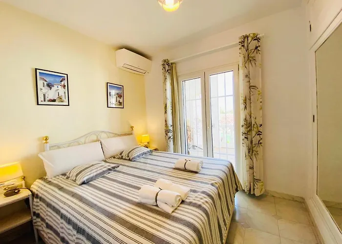 Ap407 - Pueblo Rocio Nerja